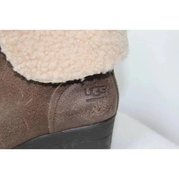 UGG ZEA leather wedge booties 11 - Picture 7 of 13